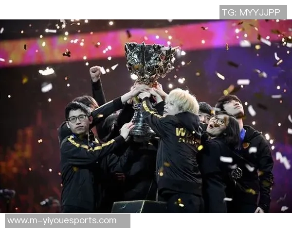 深入解析FPX战队在英雄联盟中的战术意识与团队协作能力 深入解析FPX战队在英雄联盟中的战术意识与团队协作能力